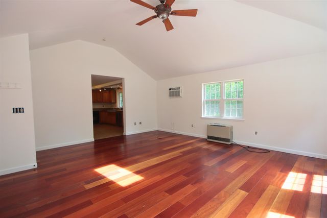 9 Bluebird Lane, Kingston, NH 03848