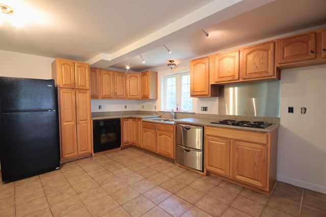 9 Bluebird Lane, Kingston, NH 03848
