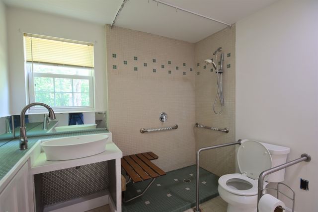 9 Bluebird Lane, Kingston, NH 03848