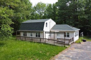 9 Bluebird Lane, Kingston, NH 03848
