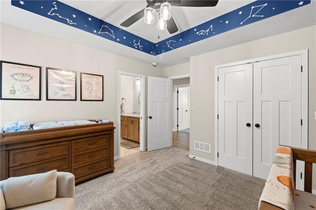 8923 N Poplar Avenue, Kansas City, MO 64156