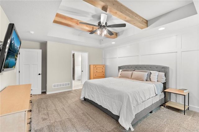 8923 N Poplar Avenue, Kansas City, MO 64156