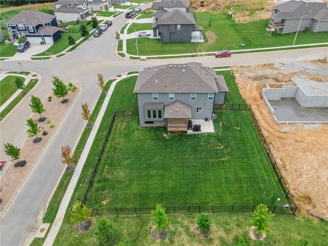 8923 N Poplar Avenue, Kansas City, MO 64156