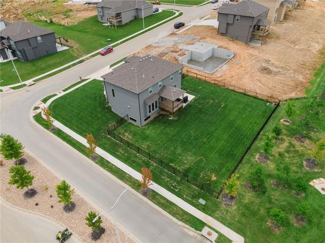 8923 N Poplar Avenue, Kansas City, MO 64156