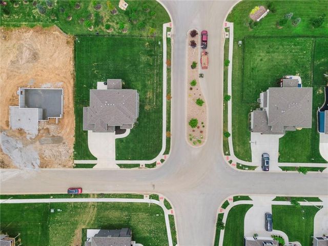 8923 N Poplar Avenue, Kansas City, MO 64156