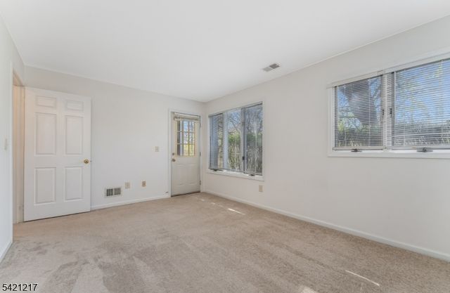 65 Westchester Ter, Clinton Twp., NJ 08801