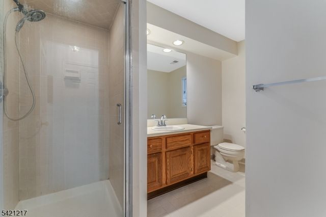 65 Westchester Ter, Clinton Twp., NJ 08801