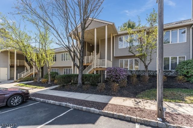 65 Westchester Ter, Clinton Twp., NJ 08801