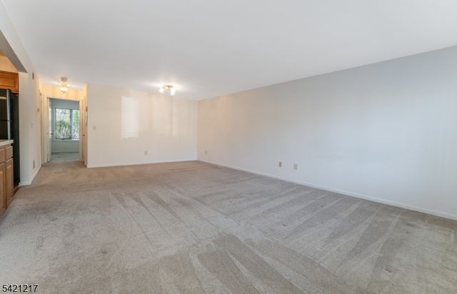 65 Westchester Ter, Clinton Twp., NJ 08801