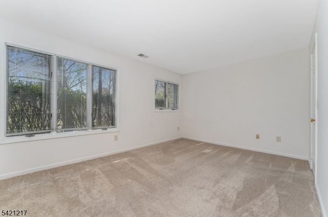65 Westchester Ter, Clinton Twp., NJ 08801