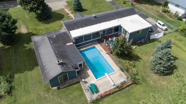 55081 Buckhorn Road, Three Rivers, MI 49093