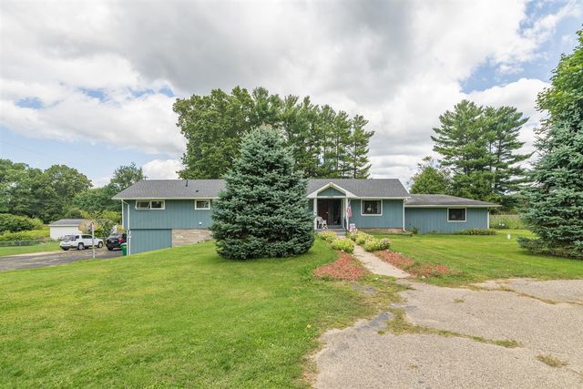 55081 Buckhorn Road, Three Rivers, MI 49093