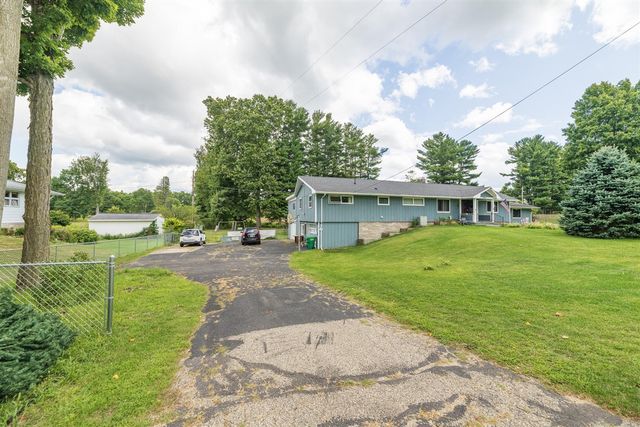 55081 Buckhorn Road, Three Rivers, MI 49093