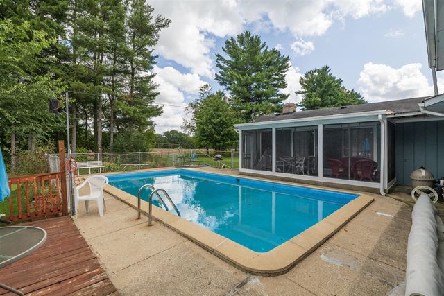 55081 Buckhorn Road, Three Rivers, MI 49093