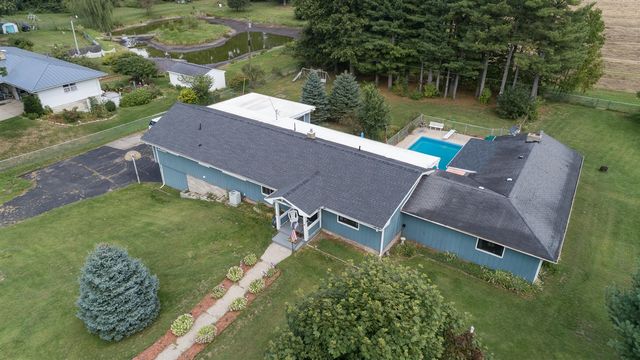 55081 Buckhorn Road, Three Rivers, MI 49093