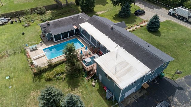 55081 Buckhorn Road, Three Rivers, MI 49093