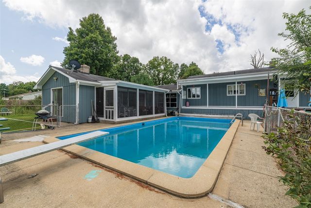 55081 Buckhorn Road, Three Rivers, MI 49093