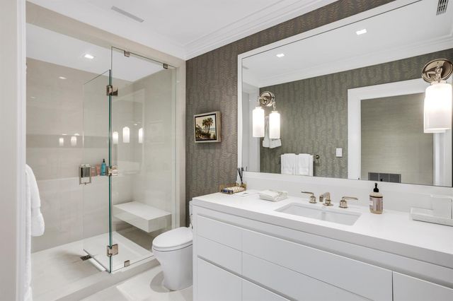 456 S OCEAN Boulevard, Palm Beach, FL 33480
