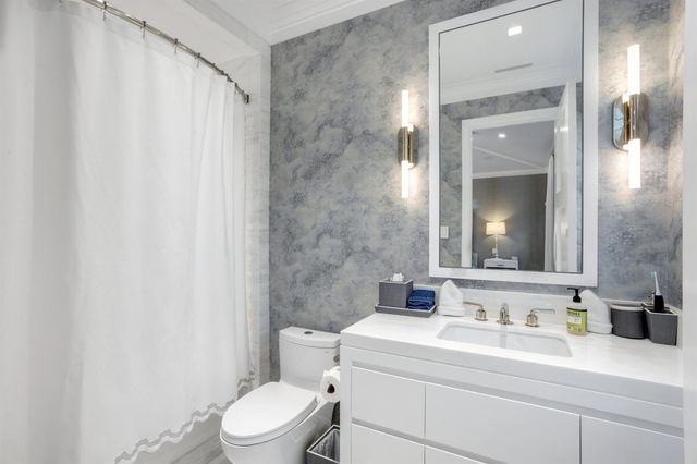 456 S OCEAN Boulevard, Palm Beach, FL 33480