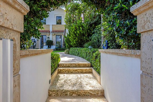 456 S OCEAN Boulevard, Palm Beach, FL 33480