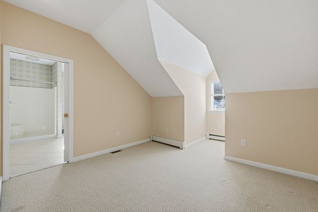 18 Winterberry Ln 18, Hanover, MA 02339