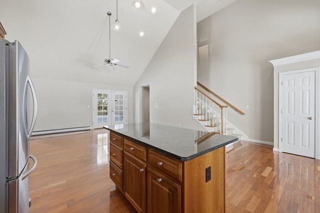 18 Winterberry Ln 18, Hanover, MA 02339