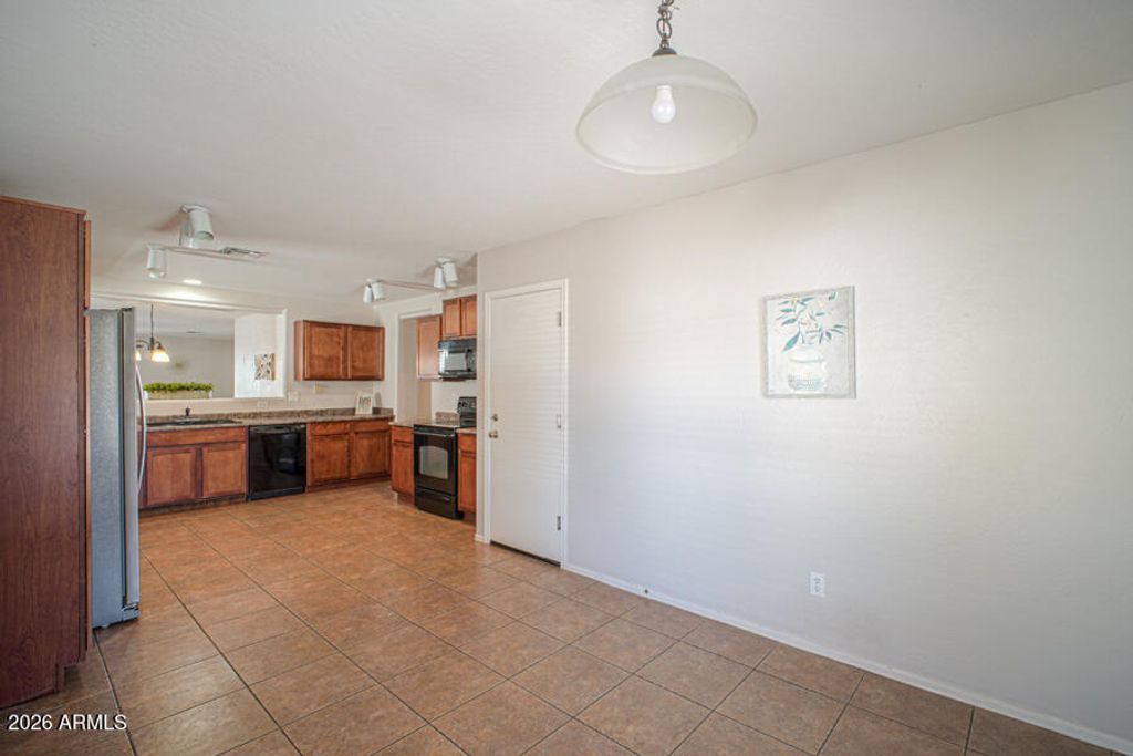 19159 N MEGHAN Drive, Maricopa, AZ 85138 — photo 4