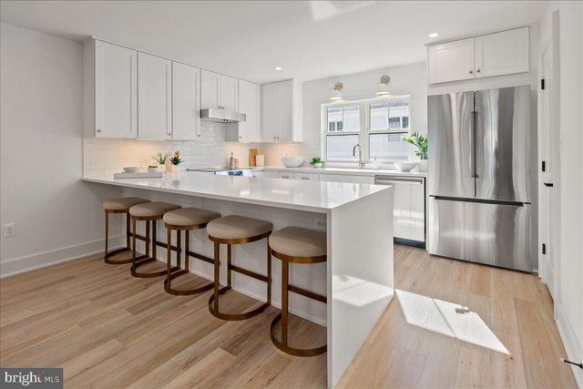 915 N IRVING ST, Arlington, VA 22201