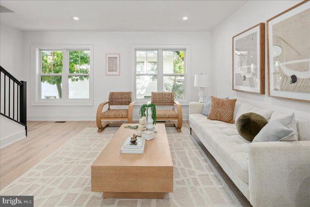 915 N IRVING ST, Arlington, VA 22201