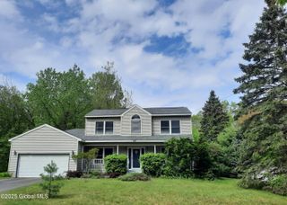 17 Weston Drive, Clifton Park, NY 12065