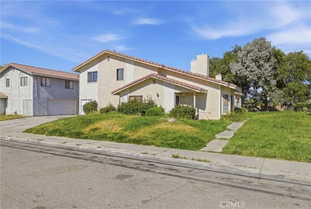 43731 8th Street East, Lancaster, CA 93535