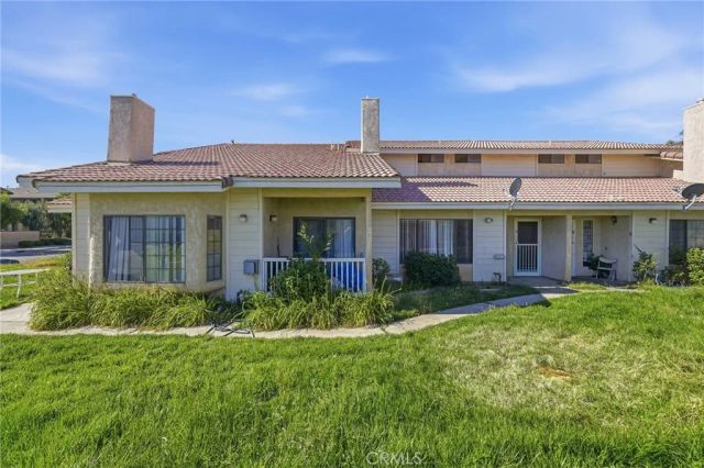 43731 8th Street East, Lancaster, CA 93535