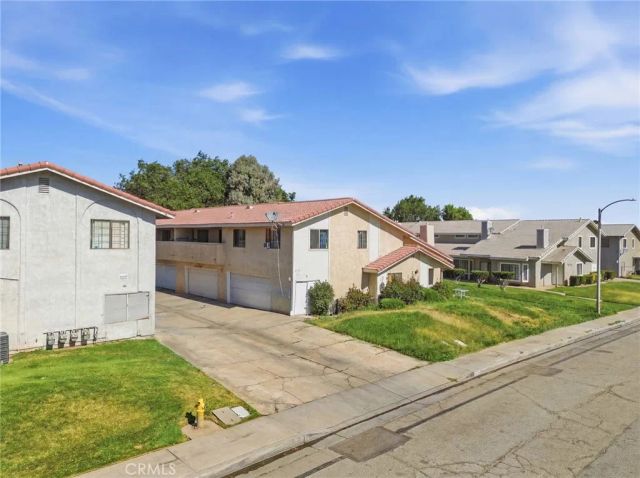 43731 8th Street East, Lancaster, CA 93535