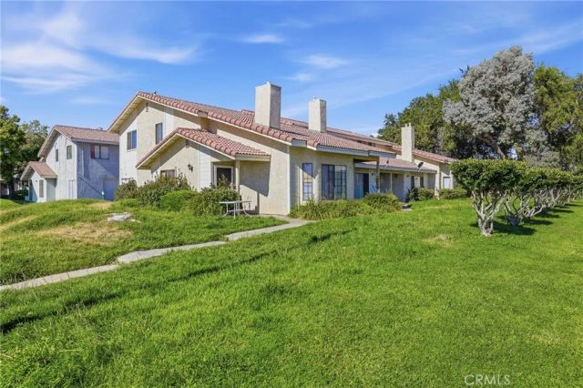 43731 8th Street East, Lancaster, CA 93535