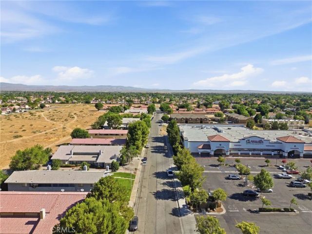 43731 8th Street East, Lancaster, CA 93535
