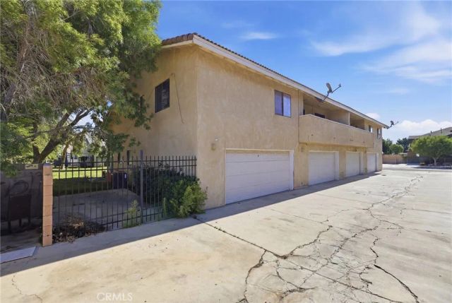 43731 8th Street East, Lancaster, CA 93535