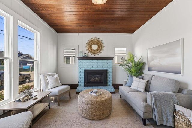 222 2nd Avenue, Santa Cruz, CA 95062