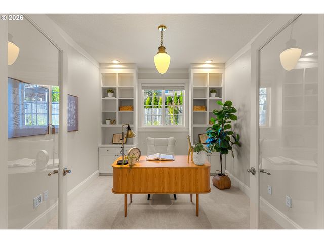 1915 Nw COLUMBINE Ln, Portland, OR 97229