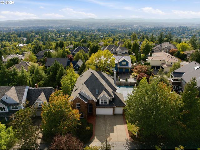 1915 Nw COLUMBINE Ln, Portland, OR 97229