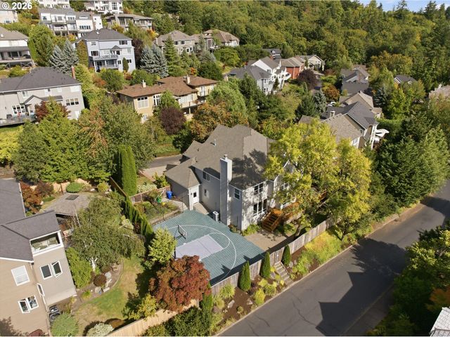 1915 Nw COLUMBINE Ln, Portland, OR 97229