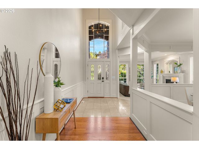 1915 Nw COLUMBINE Ln, Portland, OR 97229