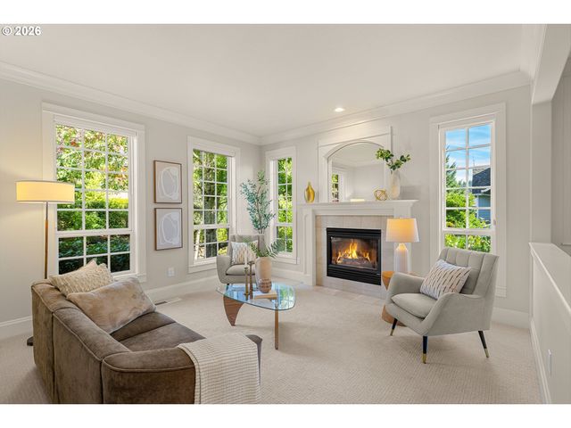 1915 Nw COLUMBINE Ln, Portland, OR 97229