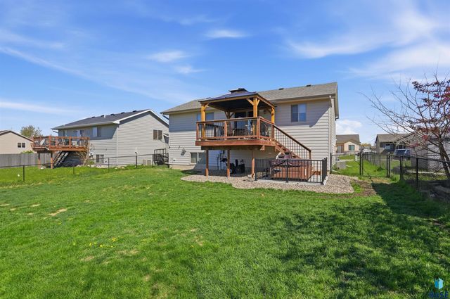 1513 E 67th St N Street N, Sioux Falls, SD 57104