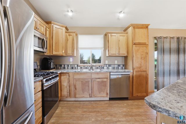 1513 E 67th St N Street N, Sioux Falls, SD 57104