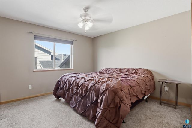 1513 E 67th St N Street N, Sioux Falls, SD 57104