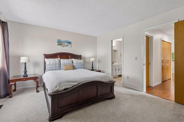 7515 Vinewood Court N, Maple Grove, MN 55311
