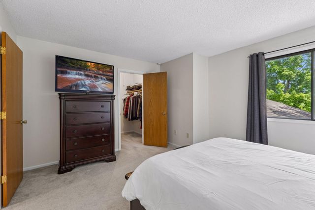 7515 Vinewood Court N, Maple Grove, MN 55311