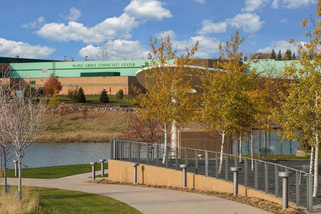 7515 Vinewood Court N, Maple Grove, MN 55311