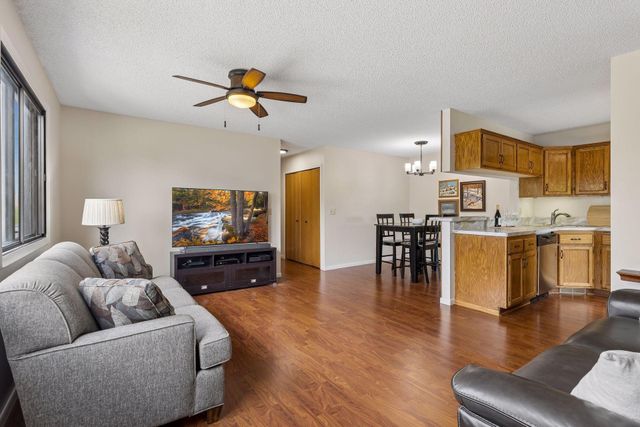 7515 Vinewood Court N, Maple Grove, MN 55311