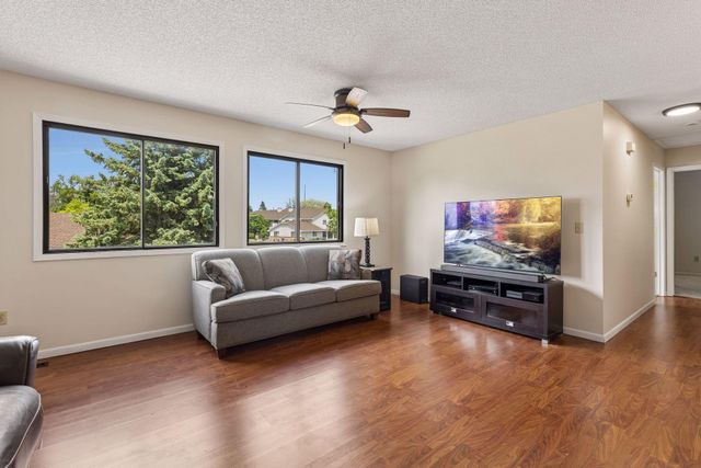 7515 Vinewood Court N, Maple Grove, MN 55311